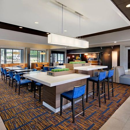 Отель Courtyard Atlanta Norcross/Peachtree Corners Экстерьер фото